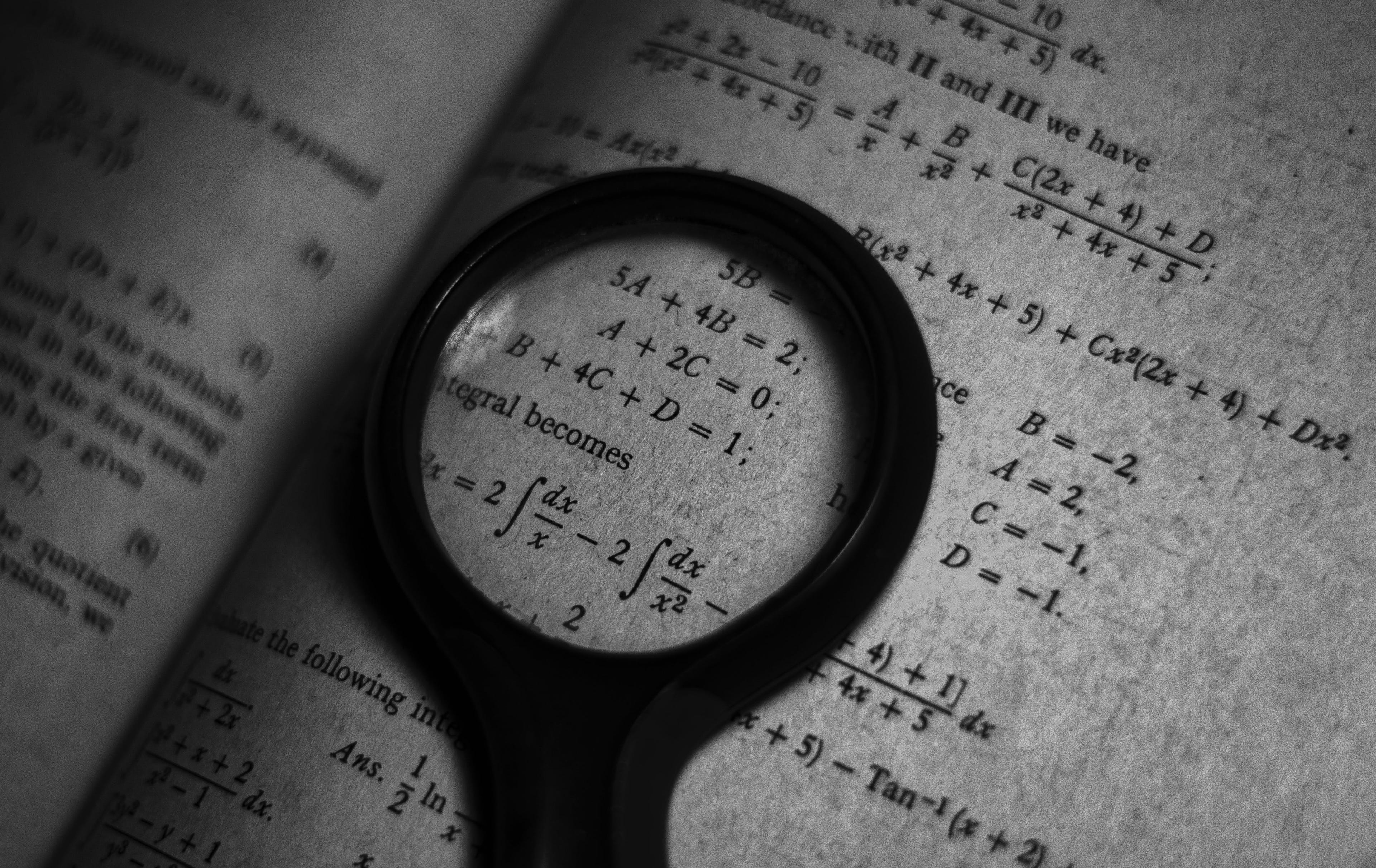 Photo Monochrome Des Formules Mathématiques